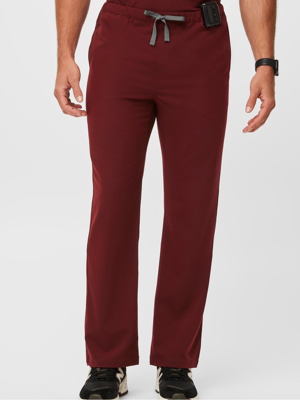 Men’s FIGS Pisco Basic Scrub Pants in Burgundy, Size XL